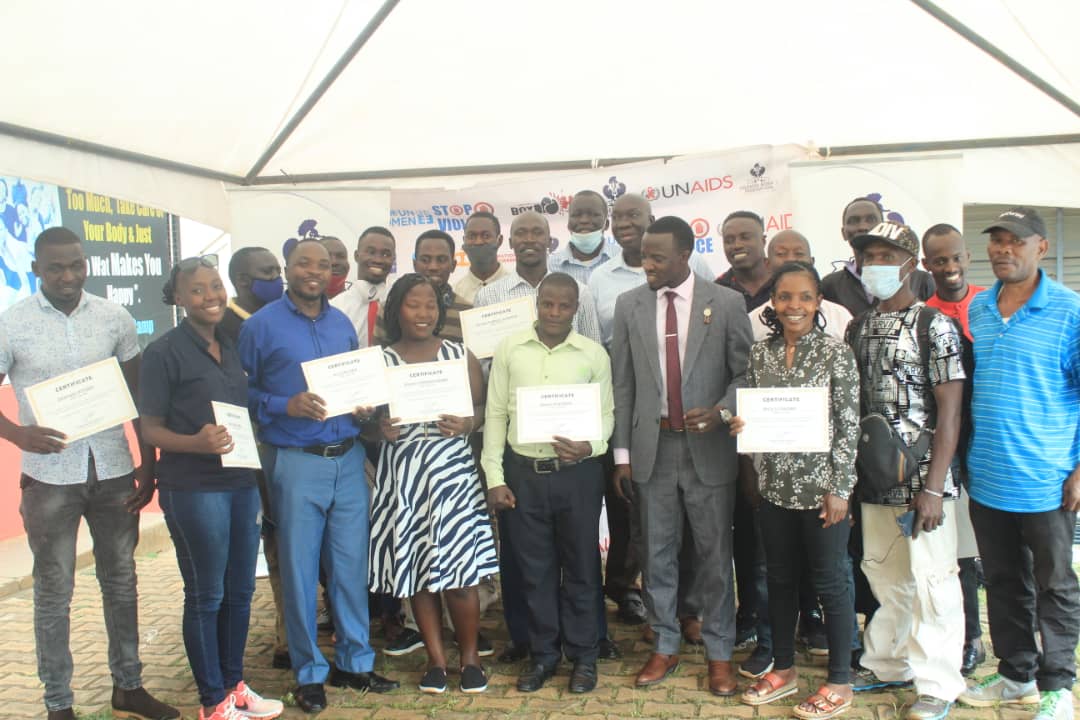 UBF: 12 referees and judges decorated with AIBA Star I certificates after passing exams