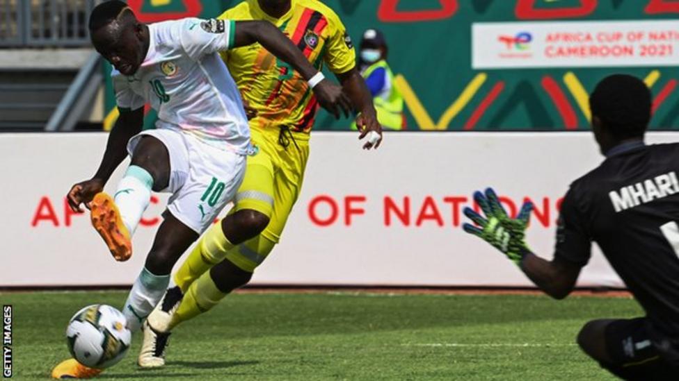 Senegal edge Zimbabwe courtesy of Mane’s late penalty