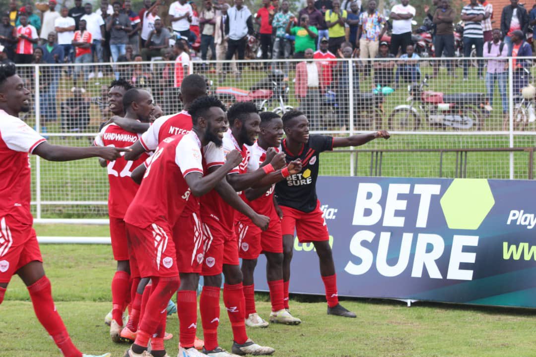 UPL: Kayiwa on target as Express FC edge URA FC