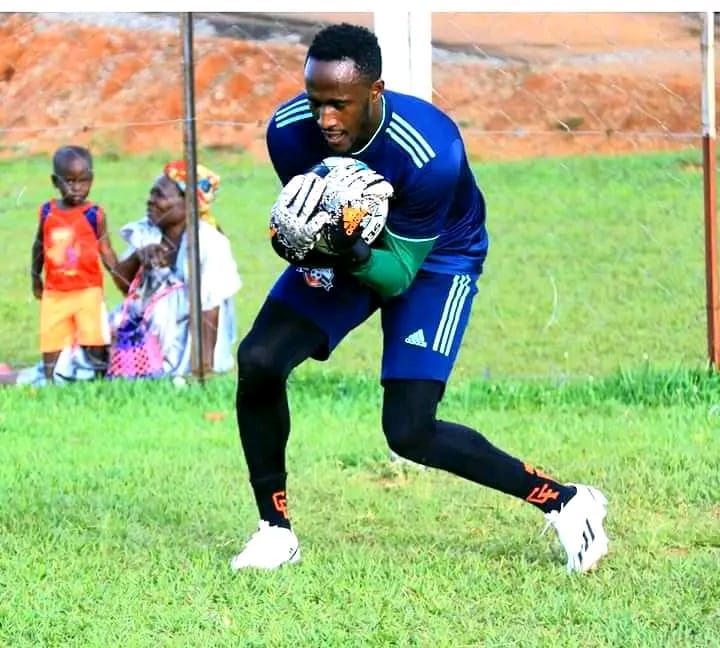 Stanbic Uganda Cup: Goalkeeper Micheal Kagiri saves two penalties to send Kitara to next round