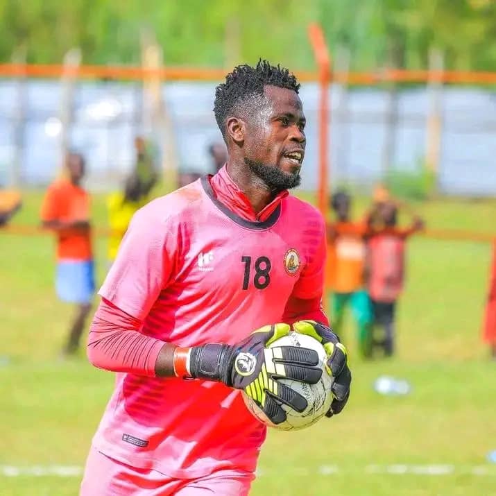 Player exodus hits Arua Hill SC, goalkeeper Rodgers Omedwa becomes the latest