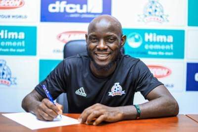 Bagole officially unveiled at Vipers SC