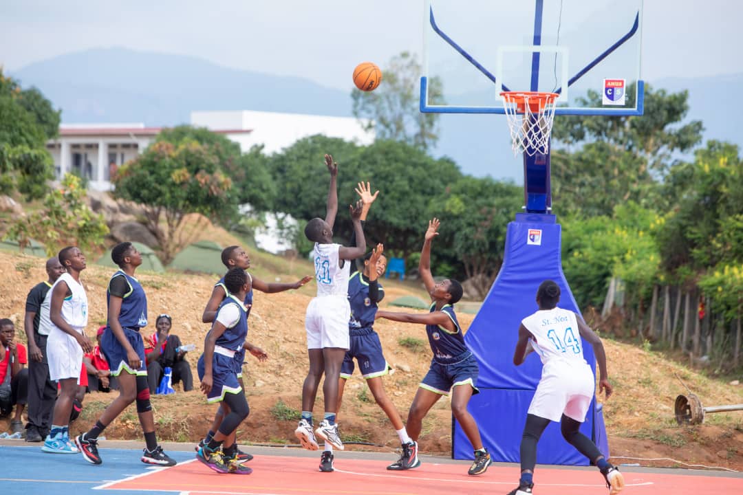 Girls Basketball: The St. Noa identity, a riot, a masterpiece of show – St. Noa 83-48 GS Marie Reine