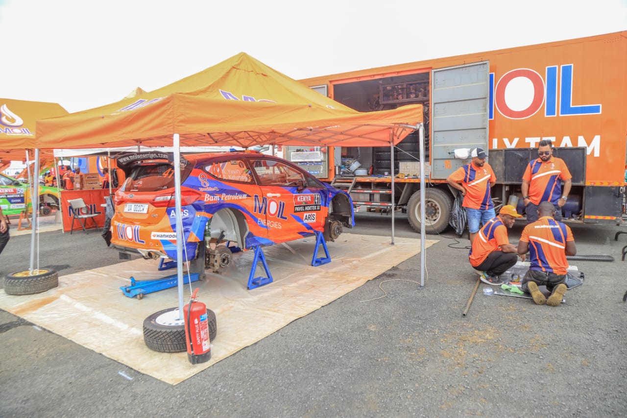 Wet and Slippery Stages Raise Drivers’ Heartbeats