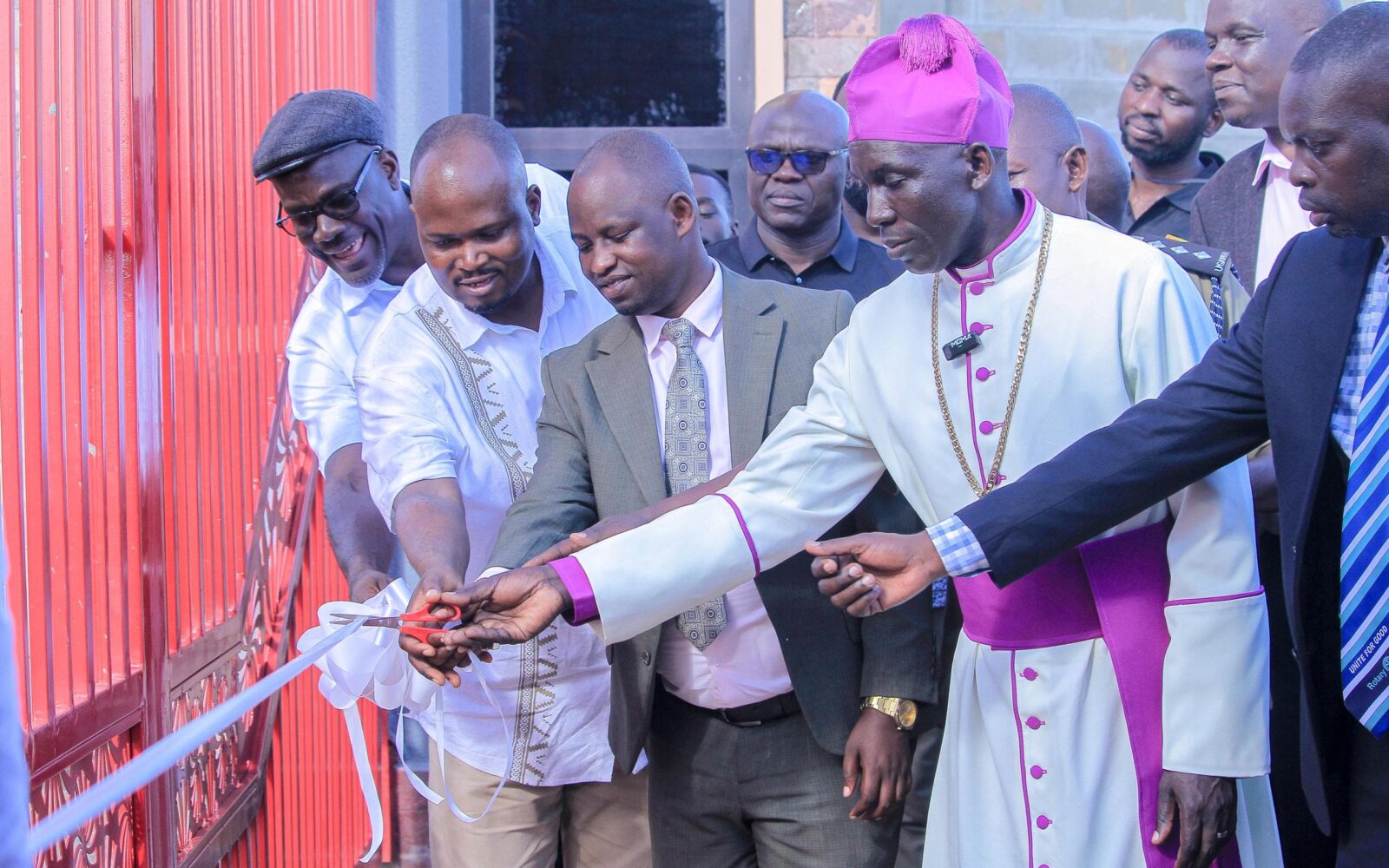 KASSOBA commissions UGX120m Red Gate and Kabalega Monument, calls for school renewal